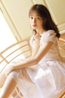 姬小满裸妆图片